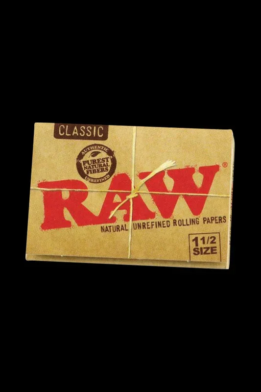 RAW Classic 1 1/2″ Rolling Papers – Bulk 25 Pack